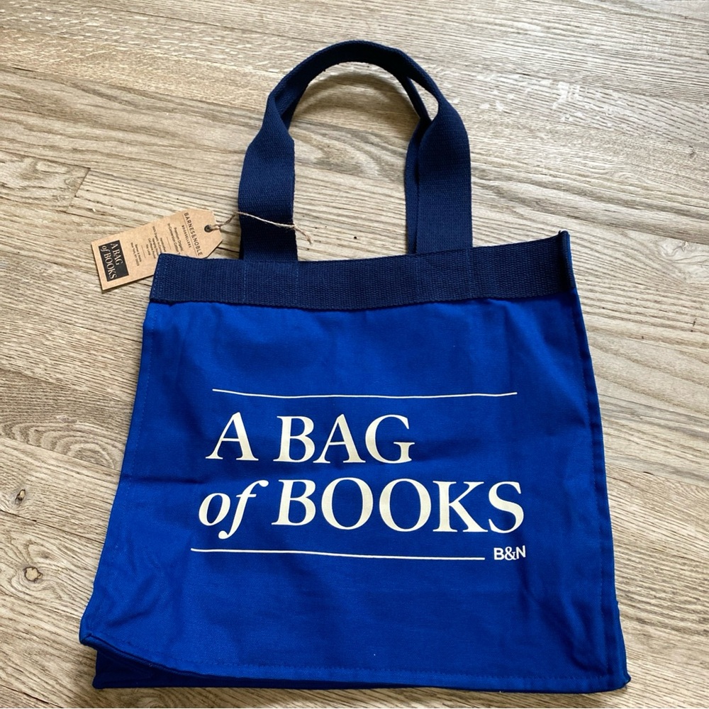 NWT Barnes & Noble Organic Cotton “A Bag of Books” Inside Pocket Blue Tote